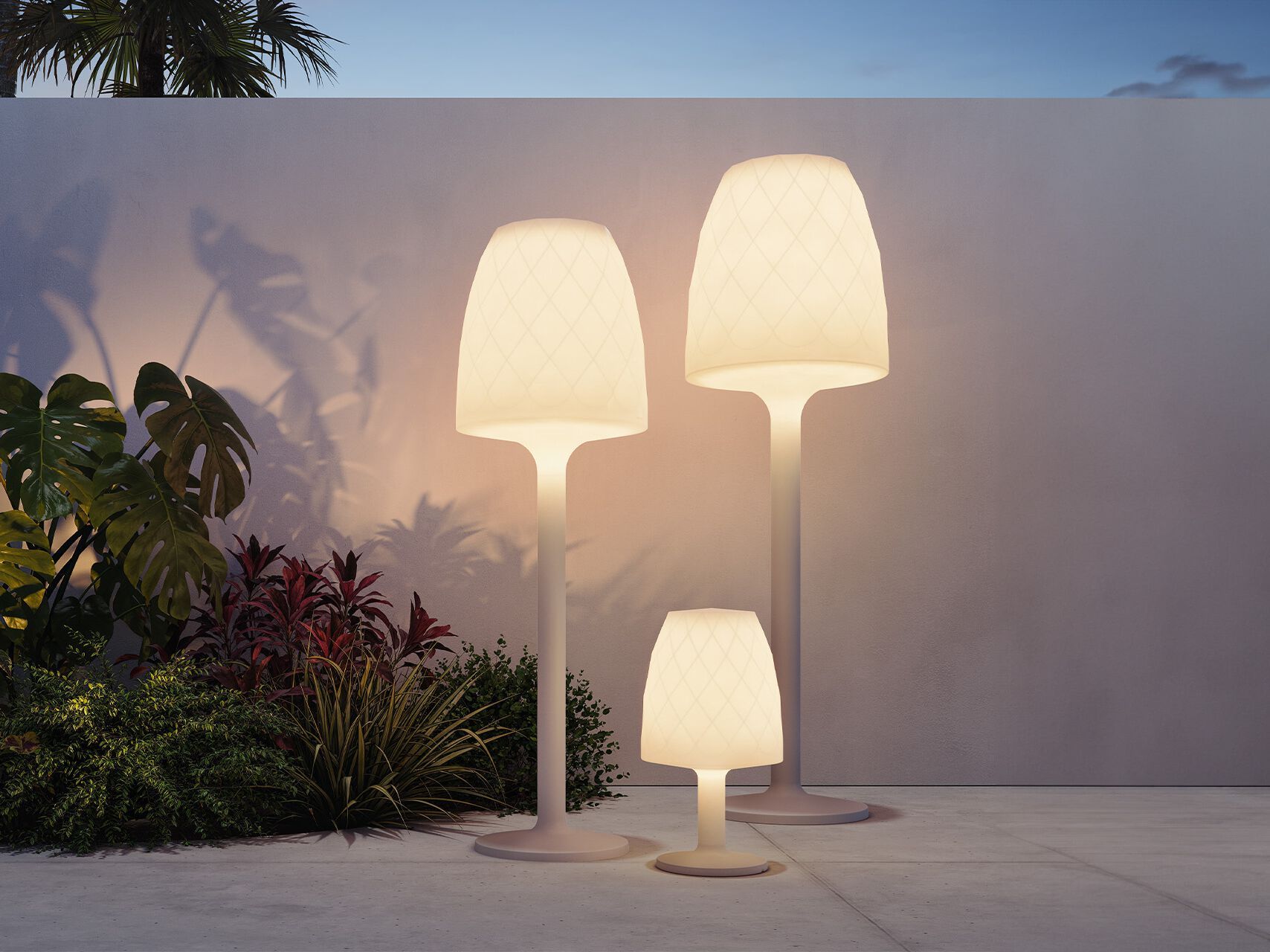 Напольный напольный светильник Сид полиэтилена Vondom Vases ARCH-00048954