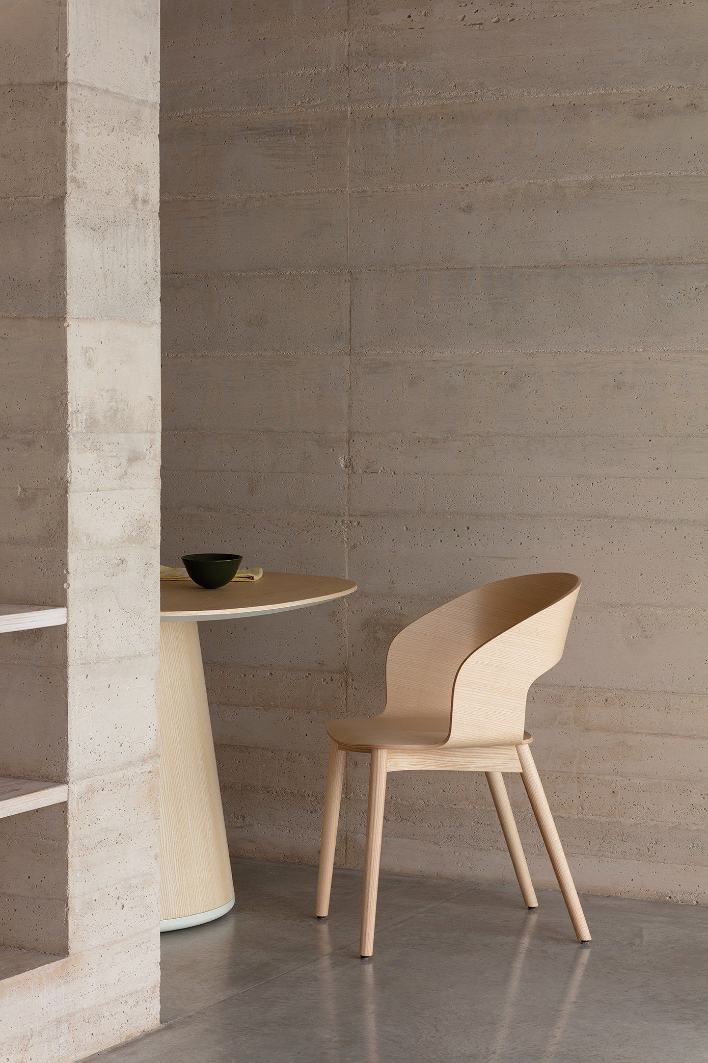 Стул из ясеня с подлокотниками Vergés Goose ARCH-00122147 - Вид №14