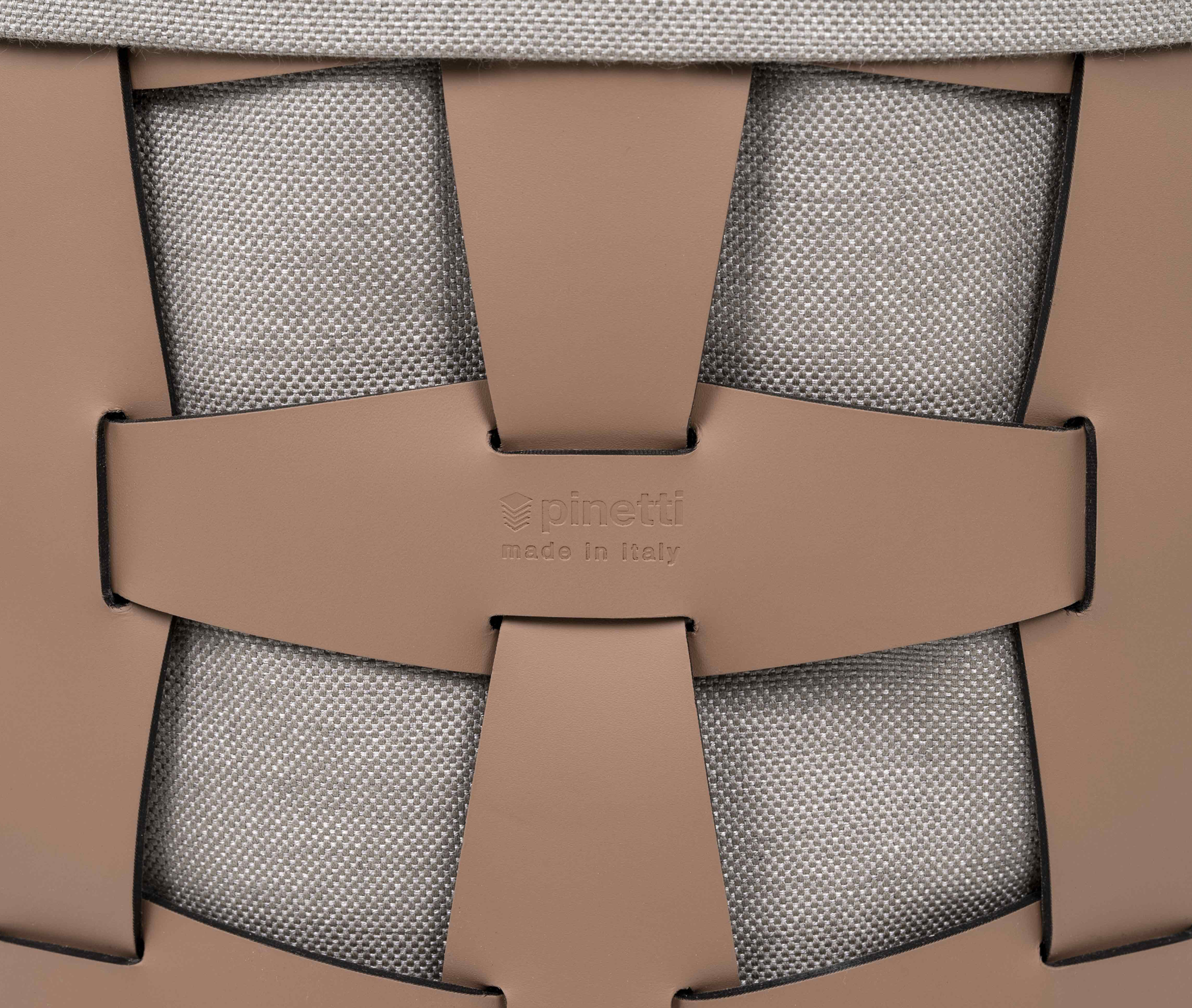 Крючок-корзина - 35X35H43,5 см / регенерированная кожа_темно-серый Pinetti 00.0191.082.055 - Вид №4