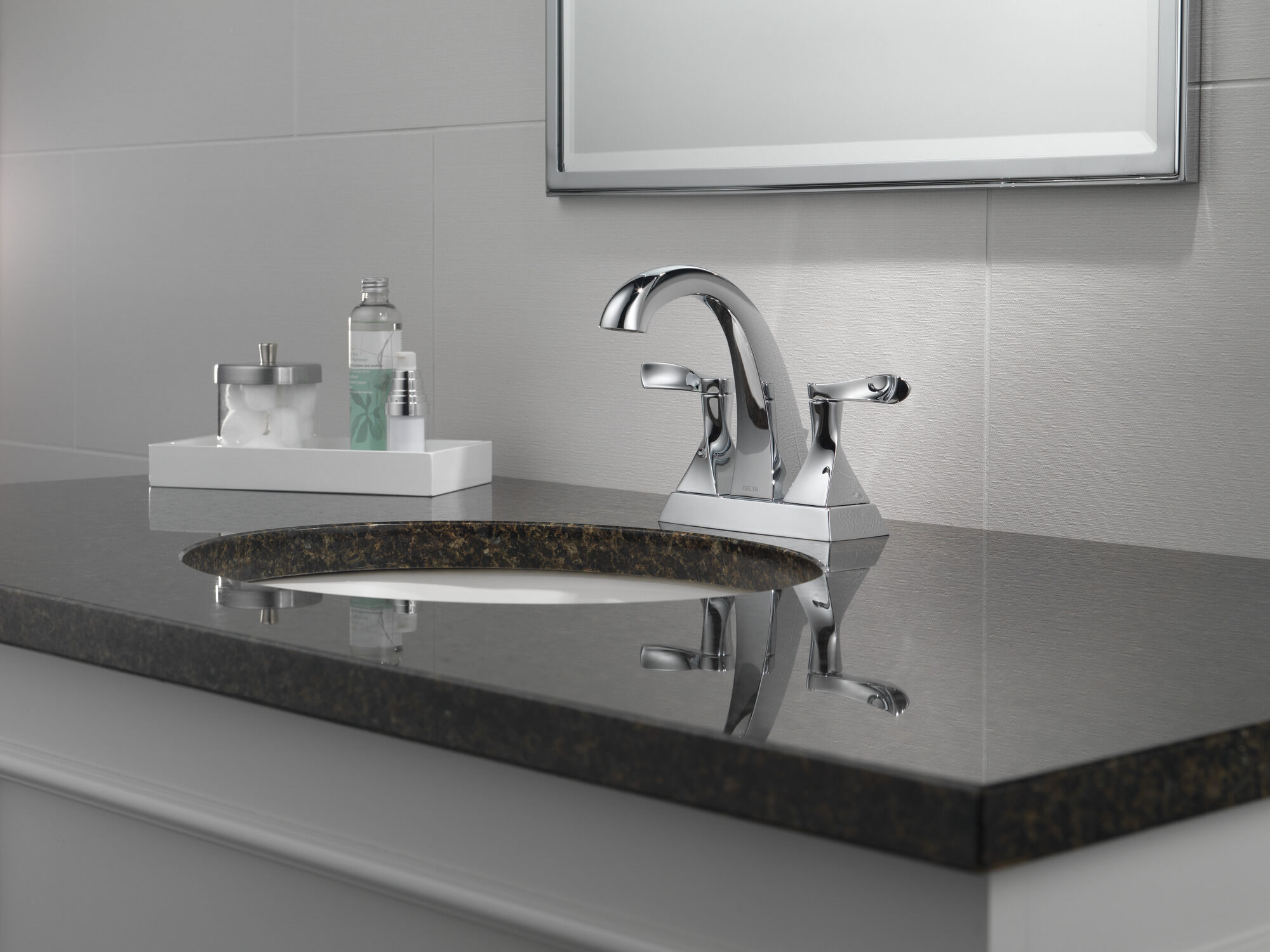 25741LF Смеситель для ванной комнаты с двумя ручками Delta Faucet Everly Хром  - Вид №7