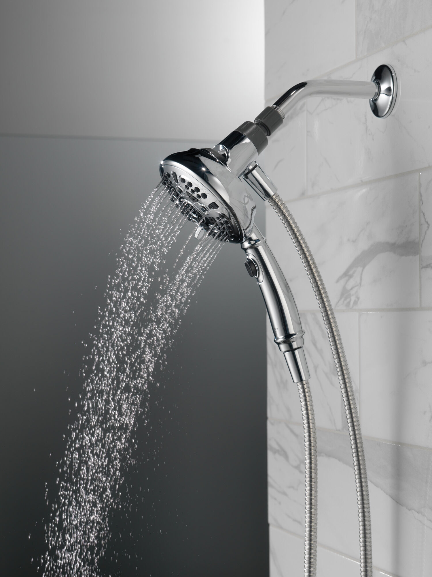 75506 Ручной душ SureDock ™ с 7 настройками Delta Faucet DELTA Хром - Вид №15