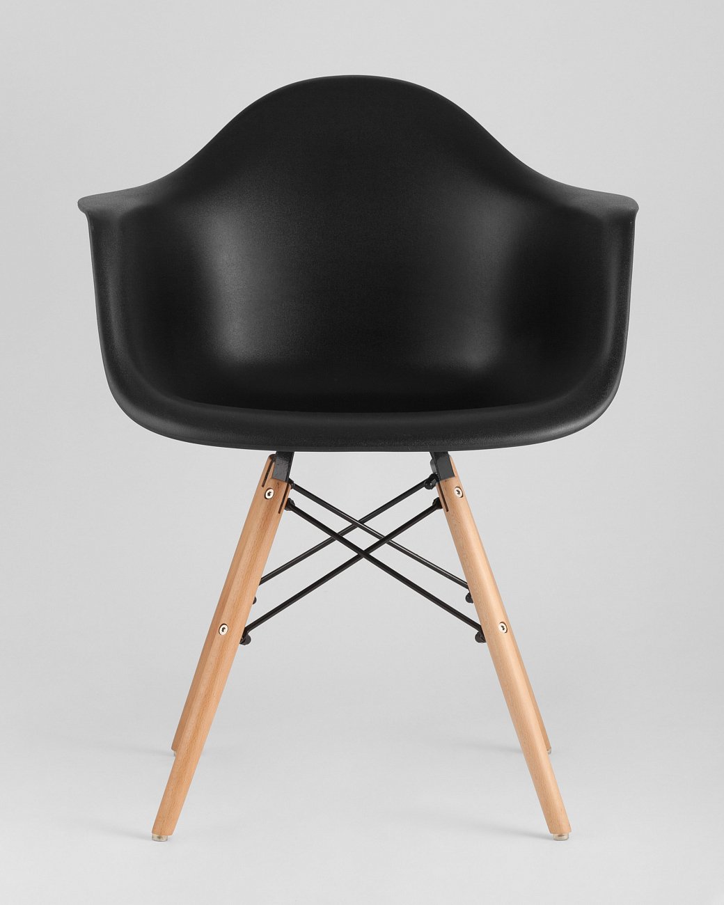 Кресло черное пластиковое с деревянными ножками Eames W EAMES EAMES DAW 00-3881988 Черный  - Вид №1