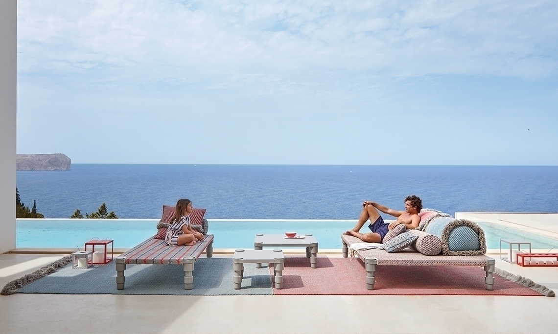 070726 Большая подушка Gan Diagonal aloe-grey GAN Garden Layers - Вид №2