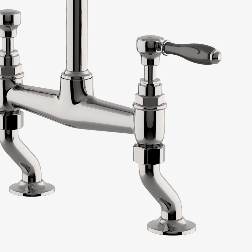 EAKM13 Смеситель для кухни Gooseneck моста Easton винтажный с двумя отверстиями, белые ручки рычага фарфора Waterworks  - Вид №1