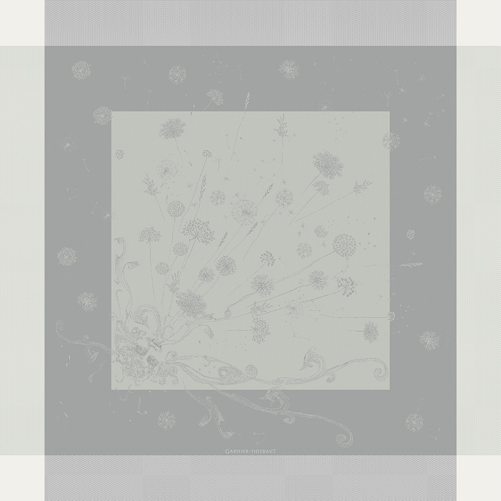 10611548 Garnier-Thiebaut Скатерть 155х155см "Дыхание" (серый) Ткань 