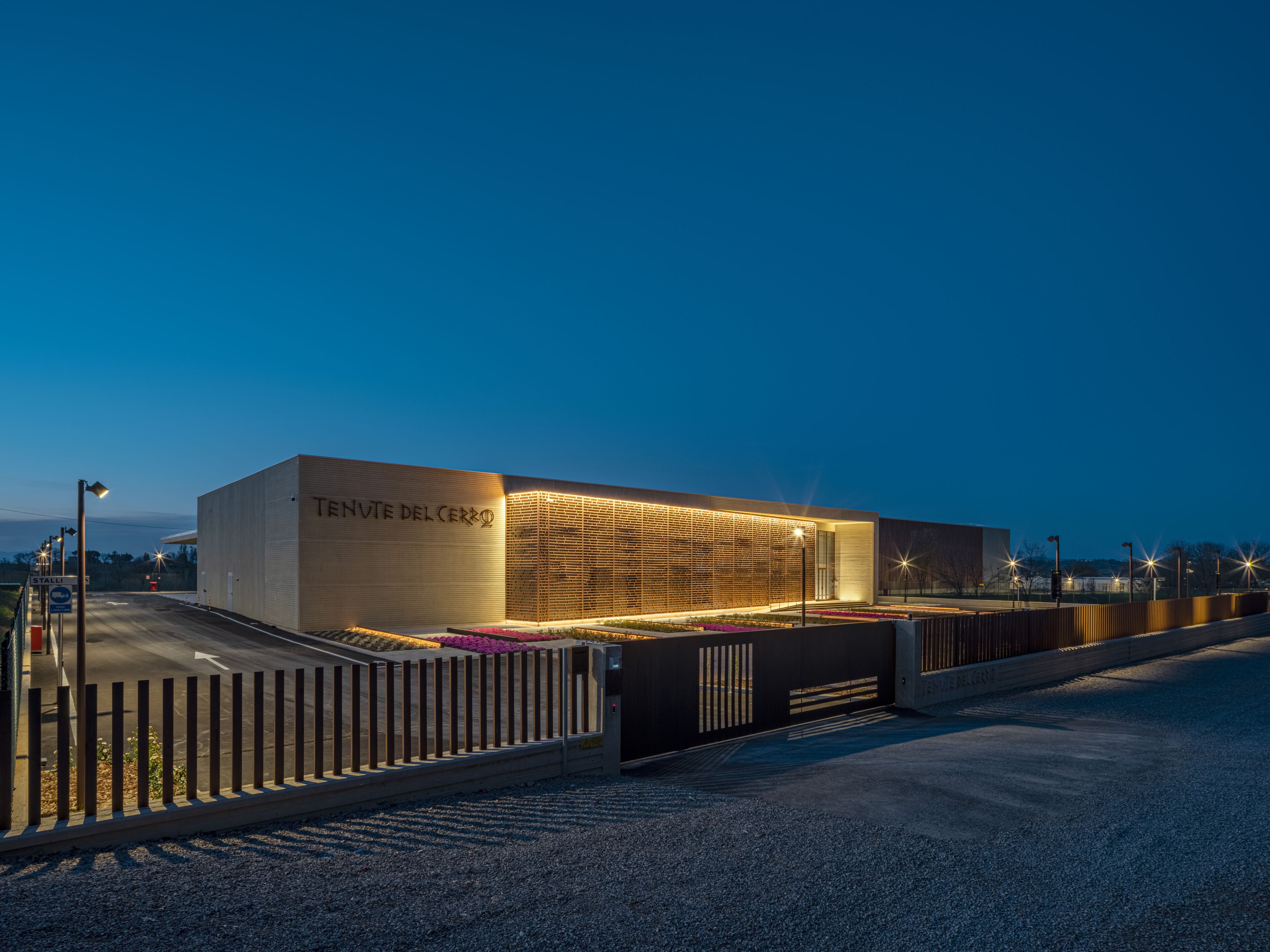 Регулируемый светодиодный наружный прожектор TARGETTI DART ROUND MEDIUM ARCH-00088022 - Вид №5