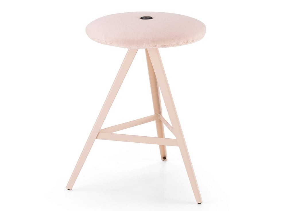 Низкий тканевый стул с подставкой для ног TrabA' Aky ARCH-00150746