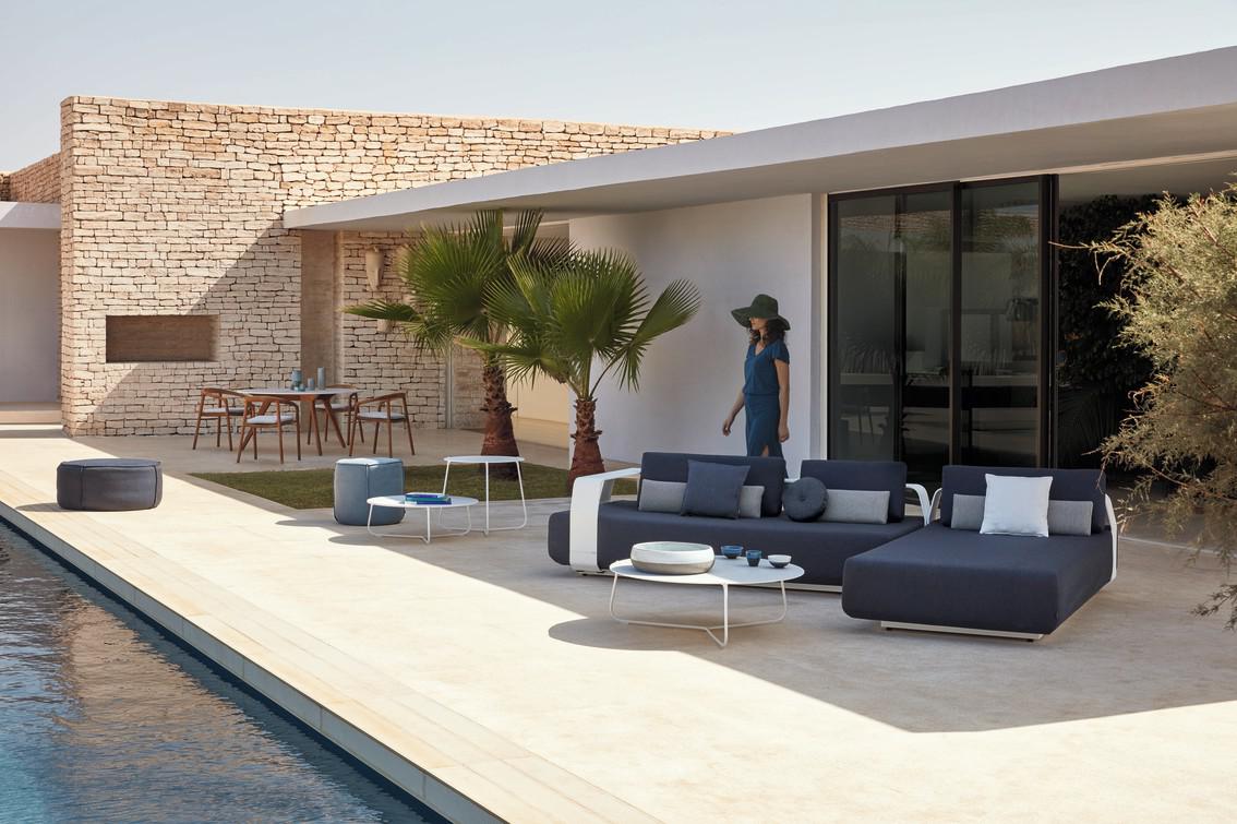 MNST339 Concept 1 гонт Manutti Kumo - Вид №4