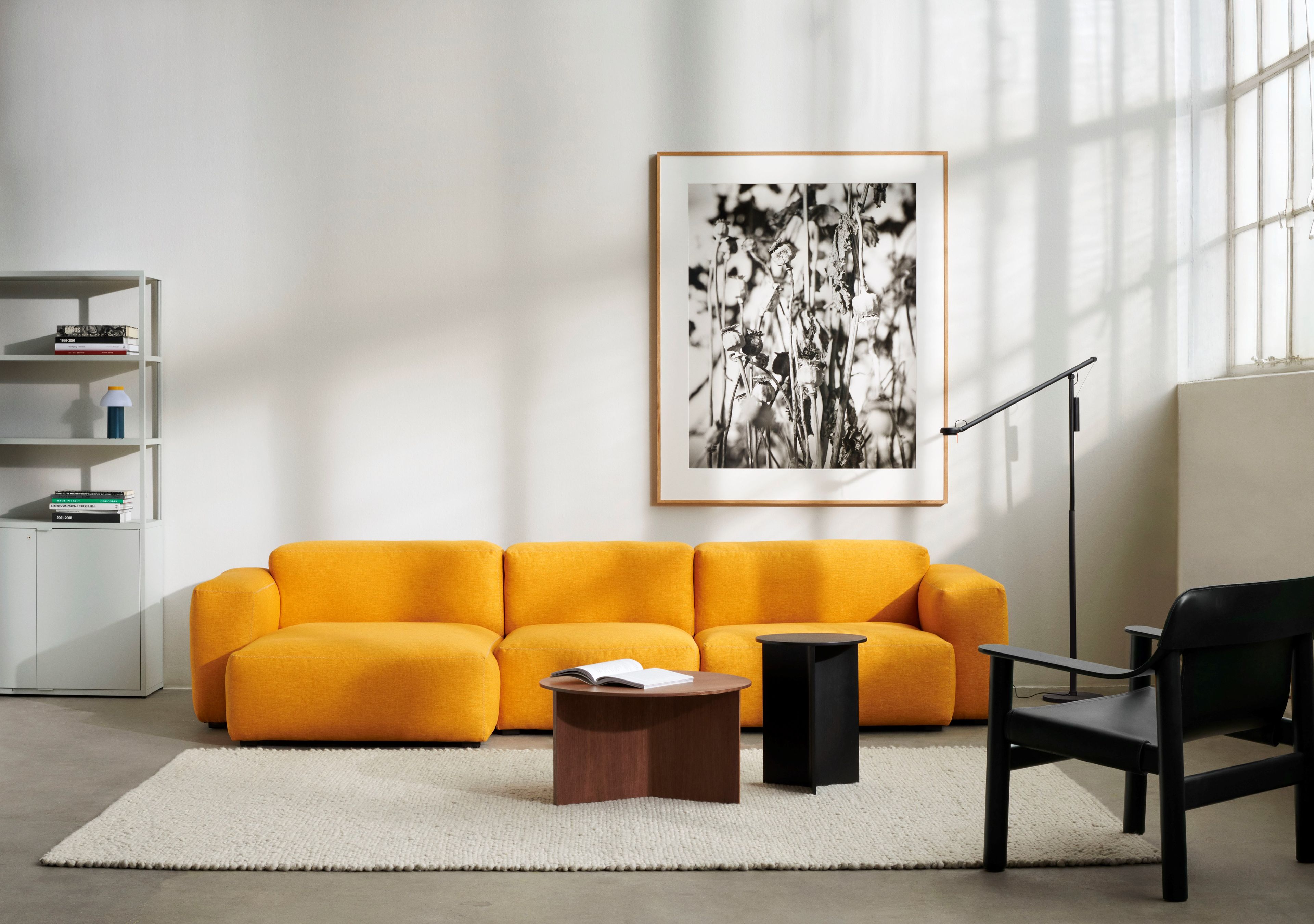 Круглый деревянный журнальный столик для контракта In Stock Hay ARCH-00046606 - Вид №1