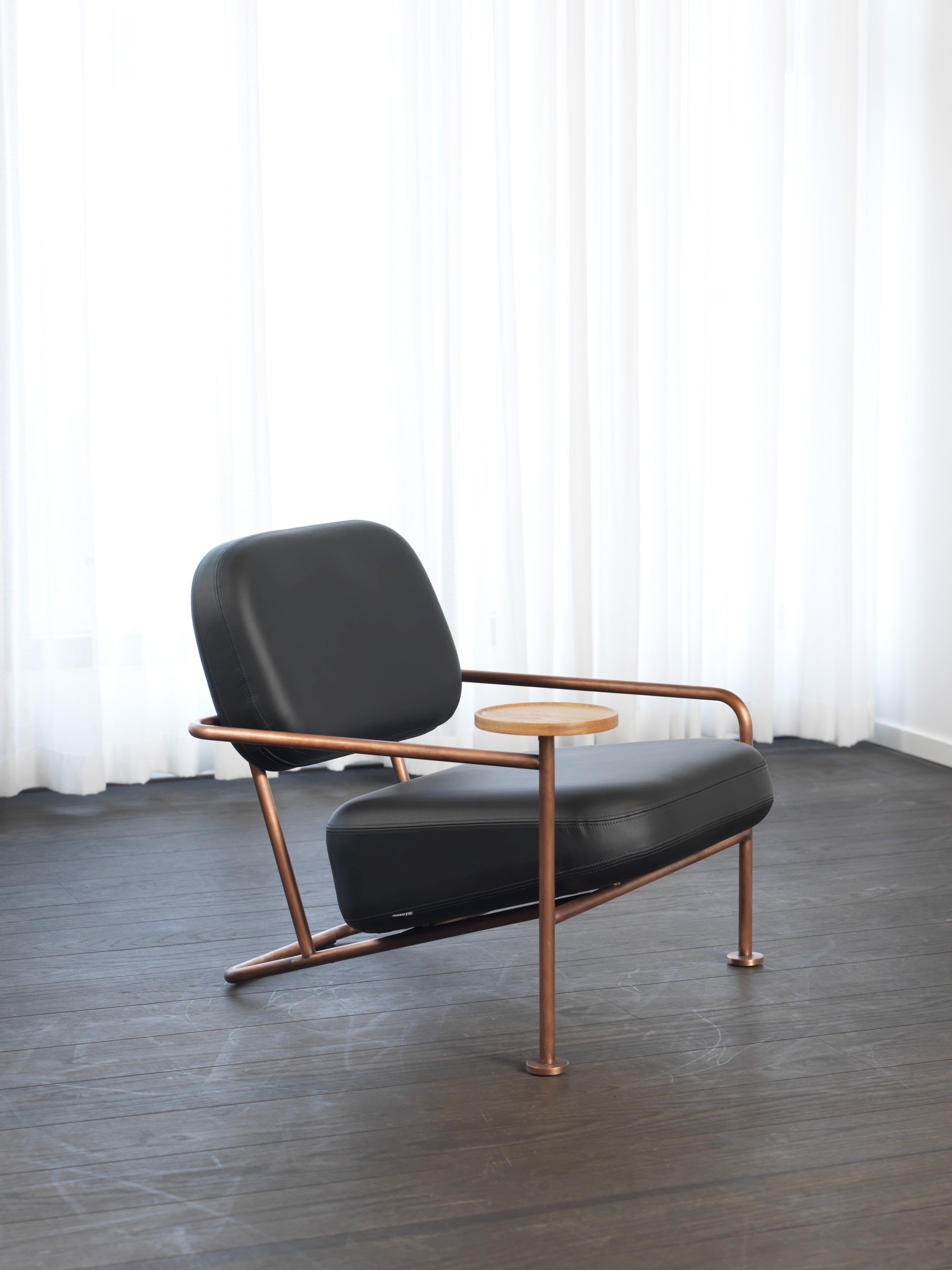 Кожаное кресло с подлокотниками Bla Station Åhus ARCH-00050667 - Вид №12