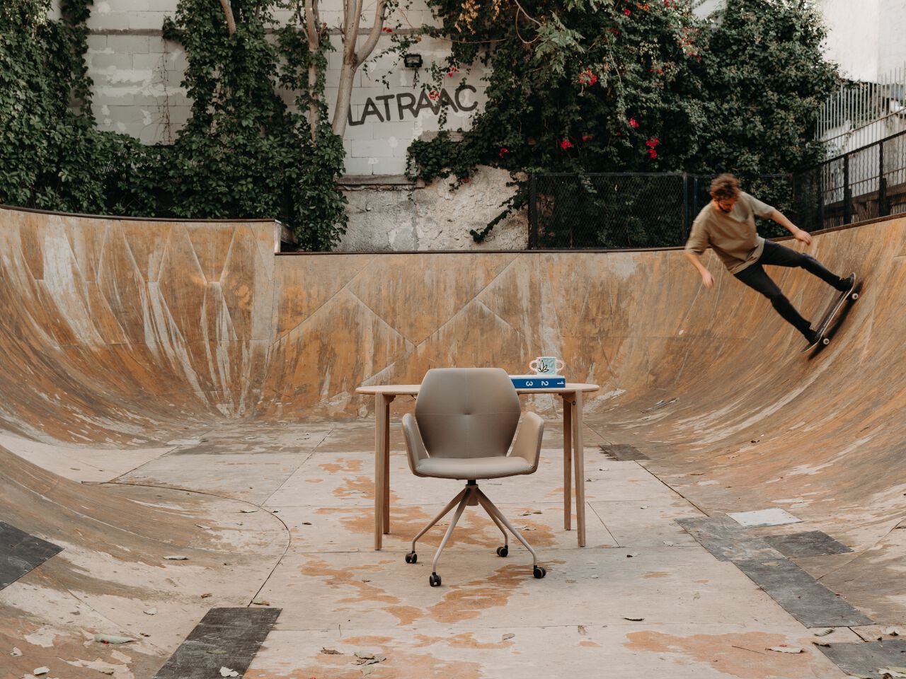 Тканевый поворотный стул с колесами Mobitec Moods ARCH-00045659 - Вид №4