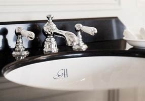 Gentry Home Таз большой белый Victorian Хром GH102690 - Вид №1