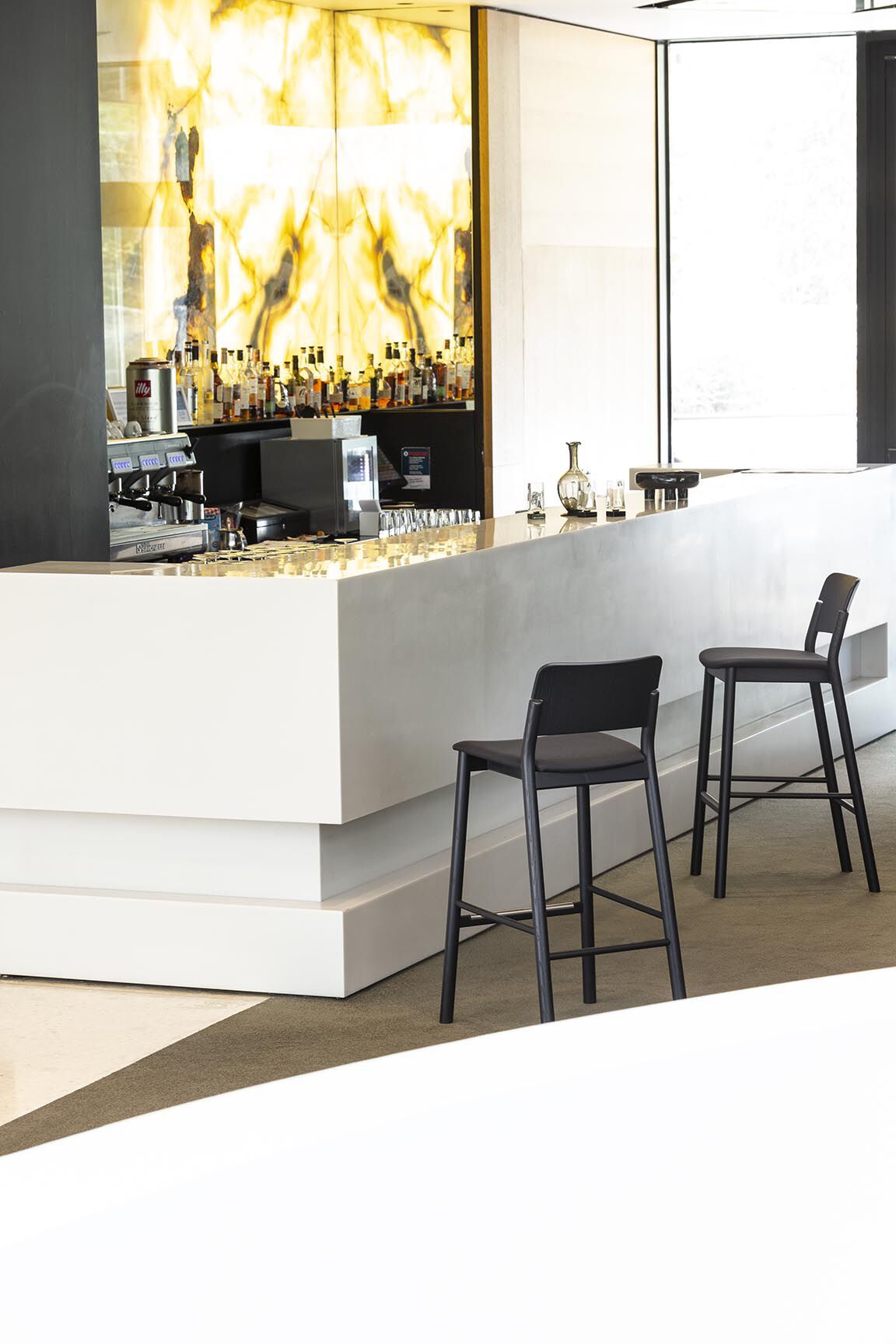 Высокий стул из ясеня с мягким сиденьем SIPA ARCH-00016181 - Вид №3