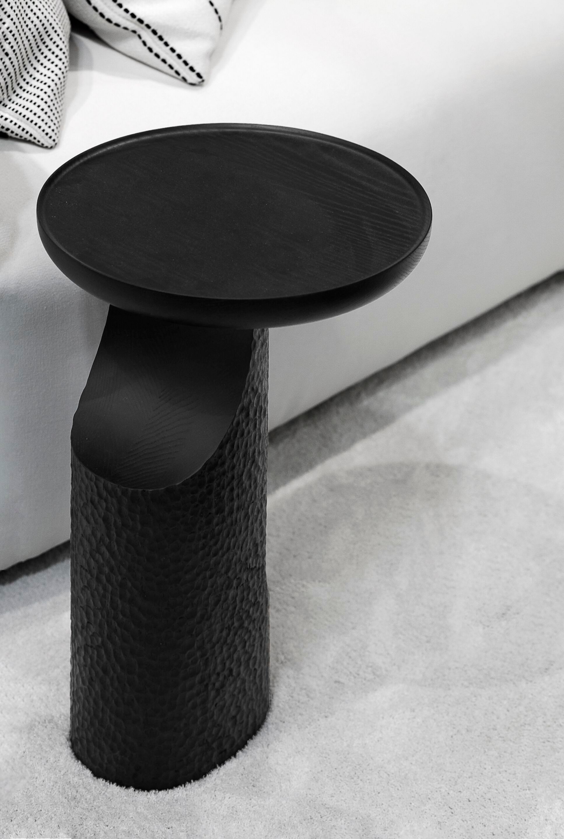 Круглый журнальный столик из массива дерева Vibieffe Quite luxury ARCH-00077320 - Вид №6