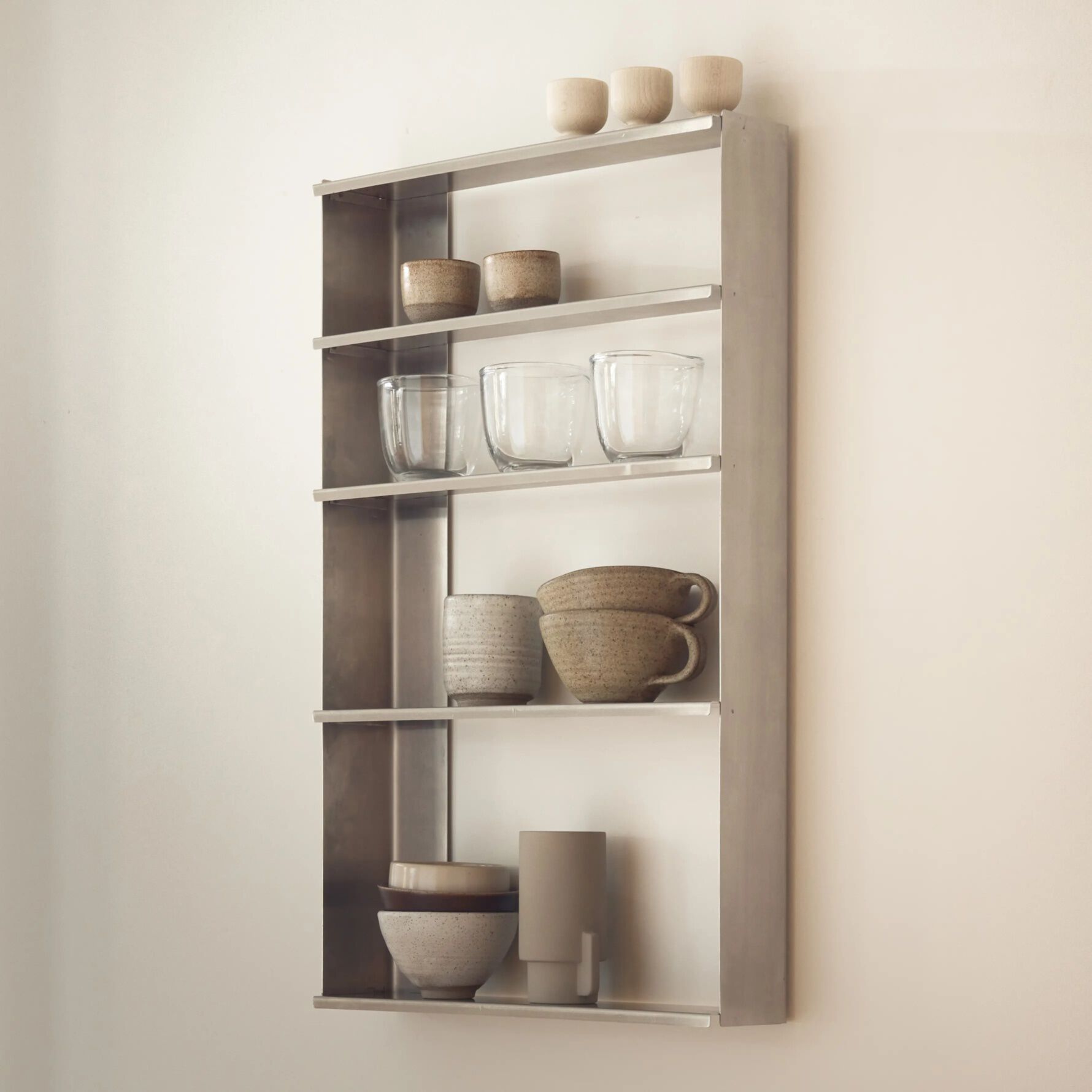 Вертикальный навесной шкаф из нержавеющей стали Form & Refine конус ARCH-00022954 - Вид №3