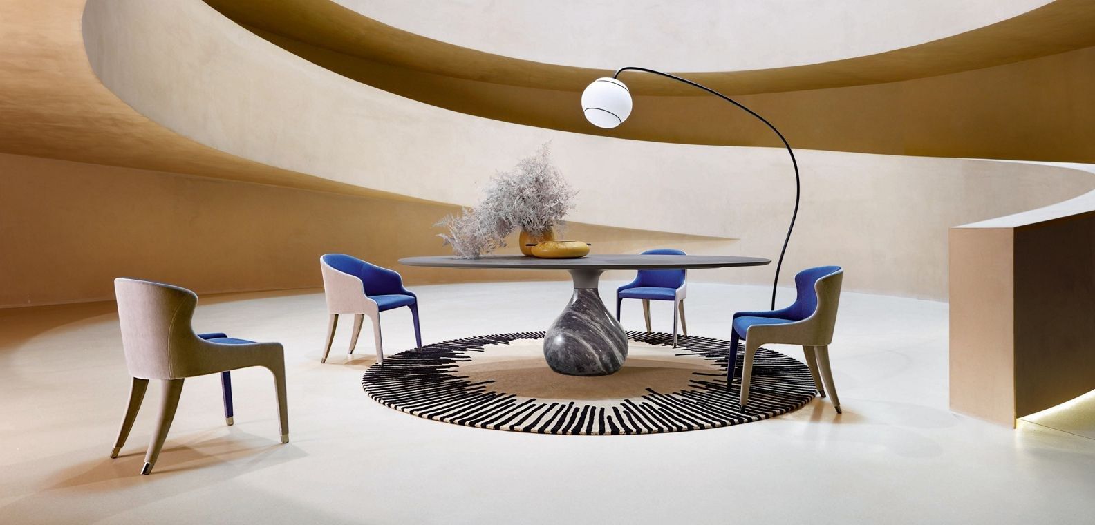 Мягкий тканевый стул с подлокотниками ROCHE BOBOIS Колокольня ARCH-00030030 - Вид №4