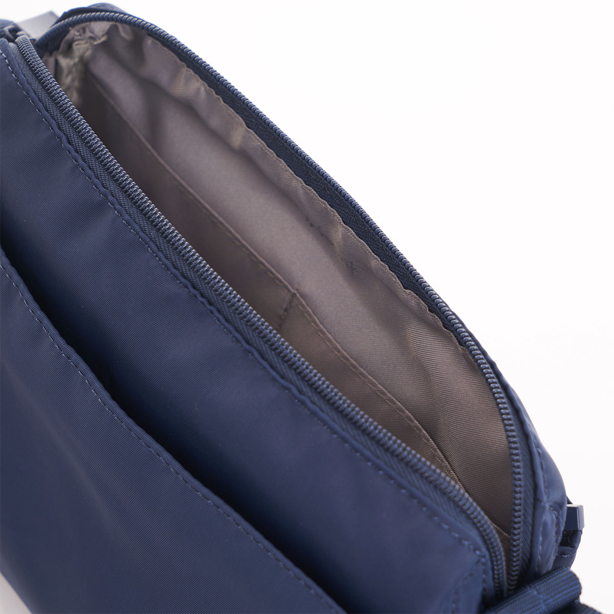 HIC176/155-07 Сумка HIC176 Eye RFID Hedgren Inner City  - Вид №2