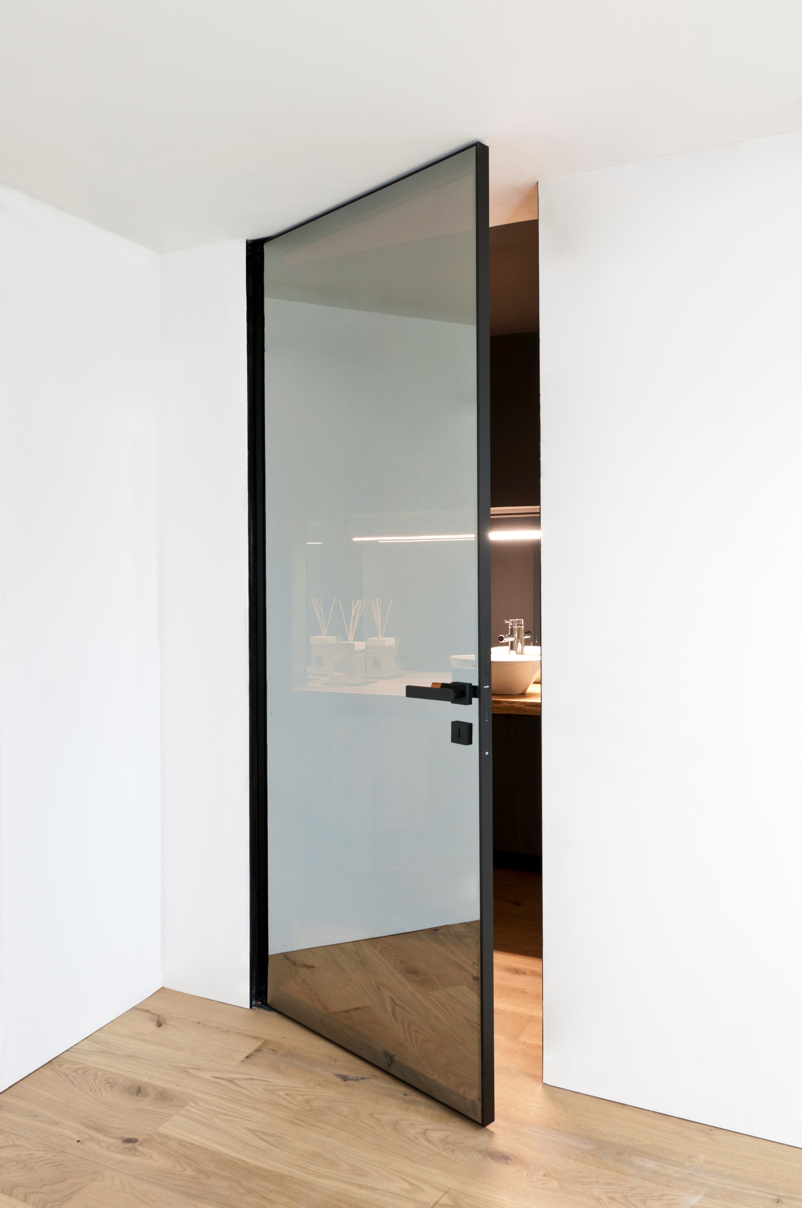 Стеклянная стена заподлицо распашная дверь ALBED ARCH-00029717 - Вид №2