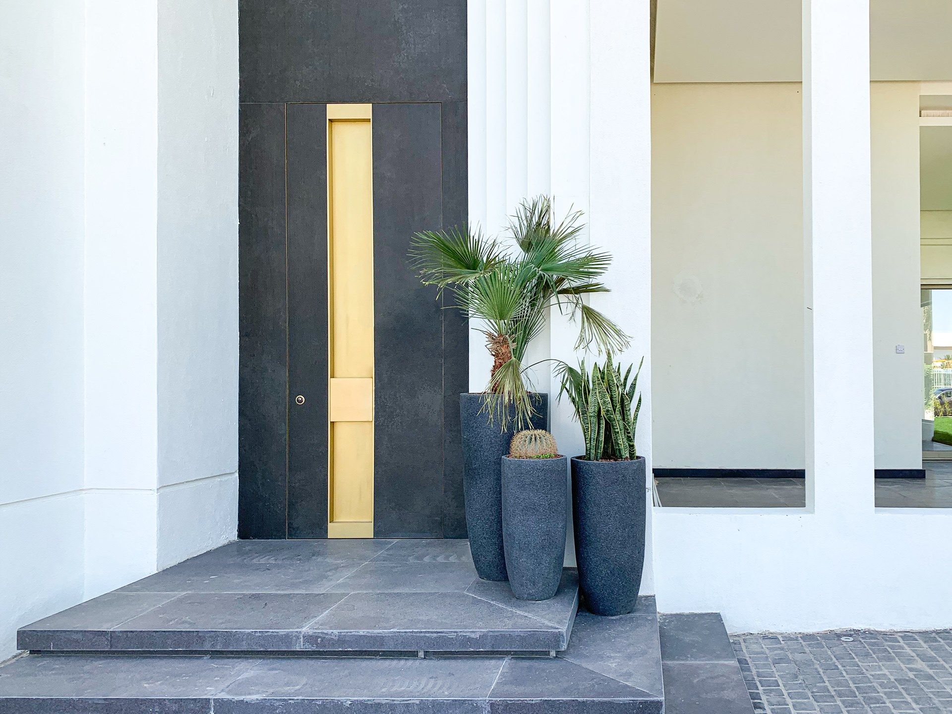 Бронетранспортер из керамогранита и латуни Ercole Rialto ARCH-00021194 - Вид №1