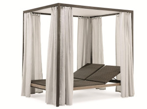 Садовая кровать с балдахином