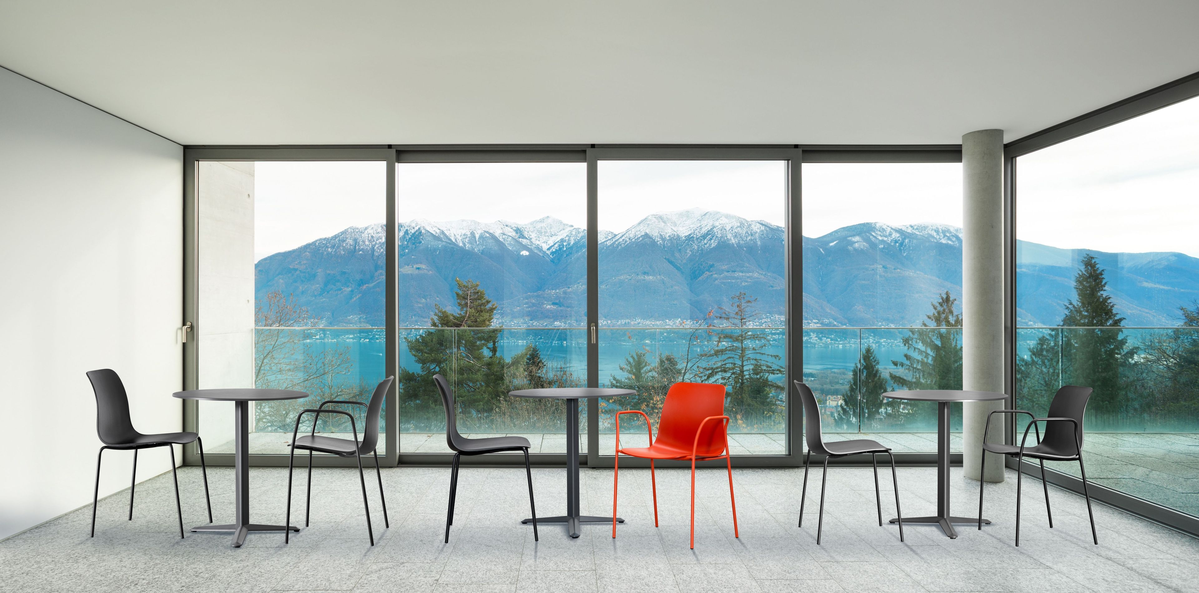 Стул из инженерного пластика с подлокотниками и встроенной подушкой GABER Unik ARCH-00048519 - Вид №2