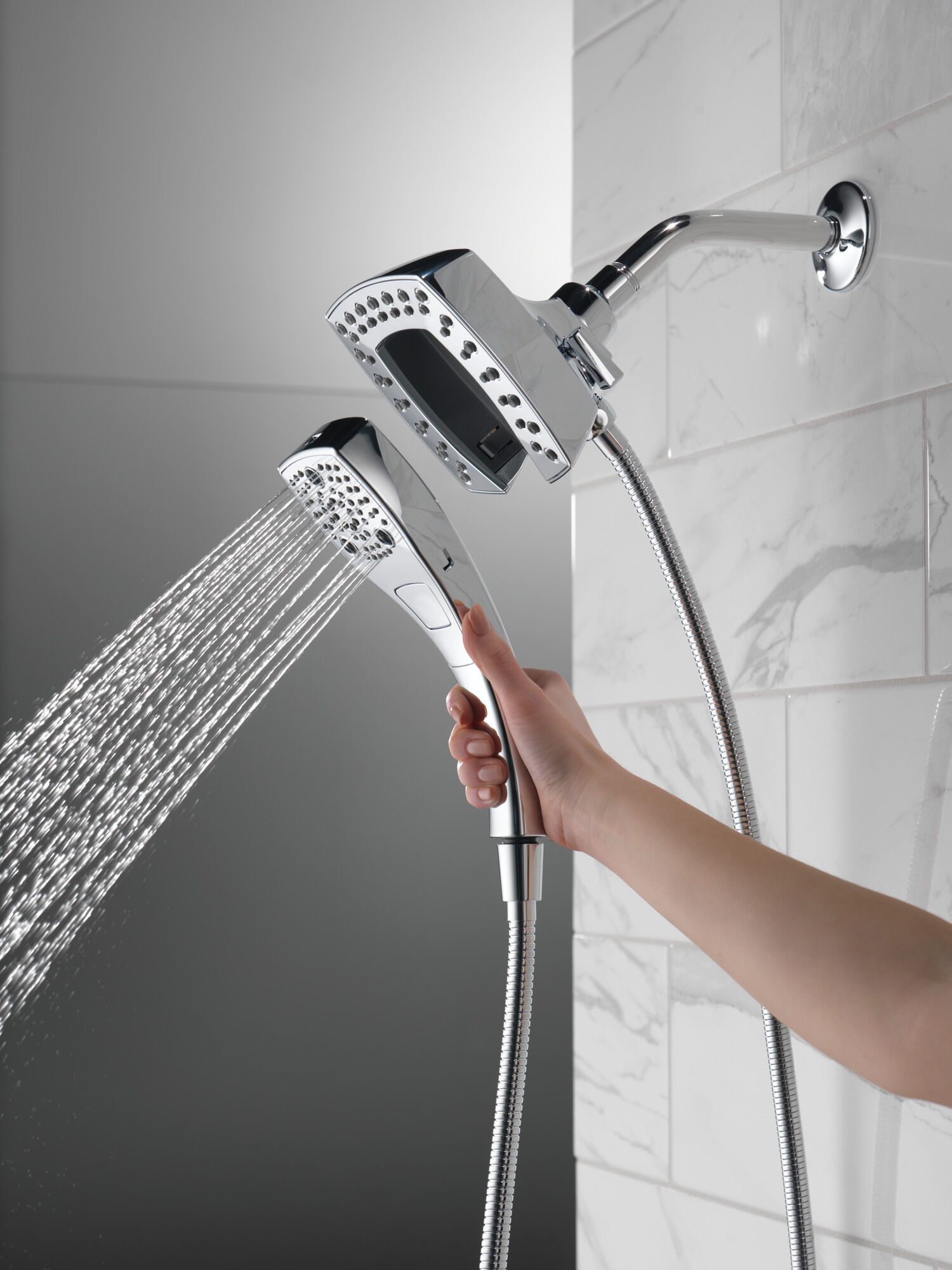 58474-25 H2Okinetic® In2ition® Душ два в одном с 5 настройками Delta Faucet Universal Showering Хром  - Вид №2