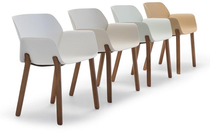 Andreu World Стул из технополимера с подлокотниками Nuez So2770 - Вид №2