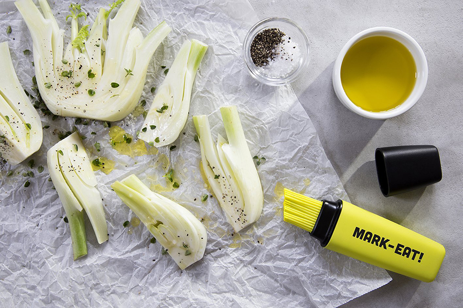 OT858 Кисточка для выпечки mark-eat голубая силиконовая OTOTO  - Вид №2