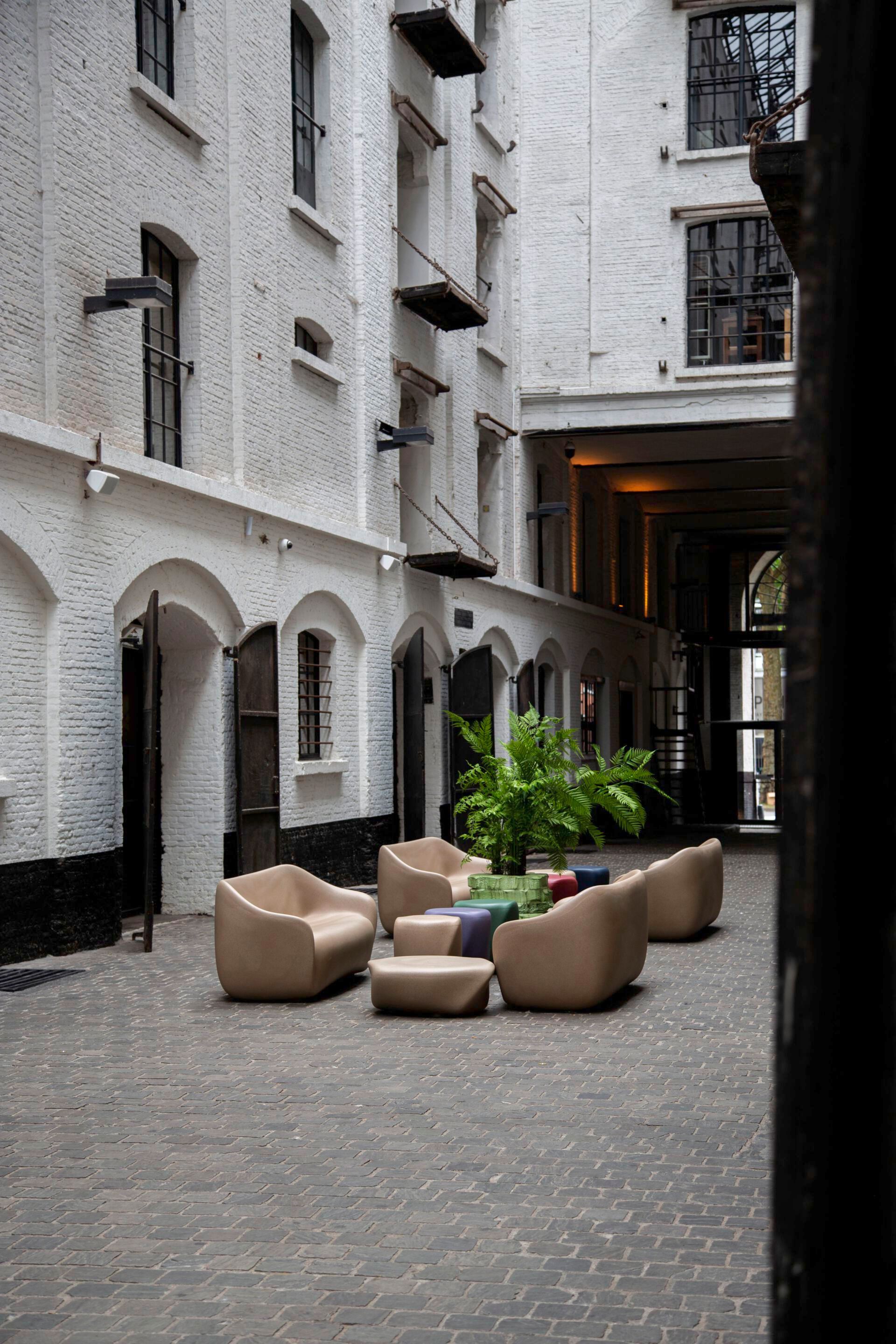 Журнальный столик из полиэтилена SLIDE Reborn ARCH-00052046 - Вид №11