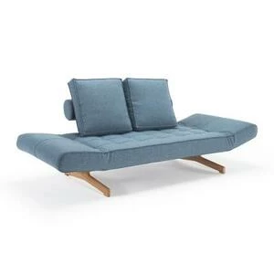 Диван Ghia с ножками из лакированного дуба и черной рамой, голубой