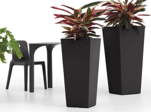 Высокий квадратный садовый горшок из полиэтилена