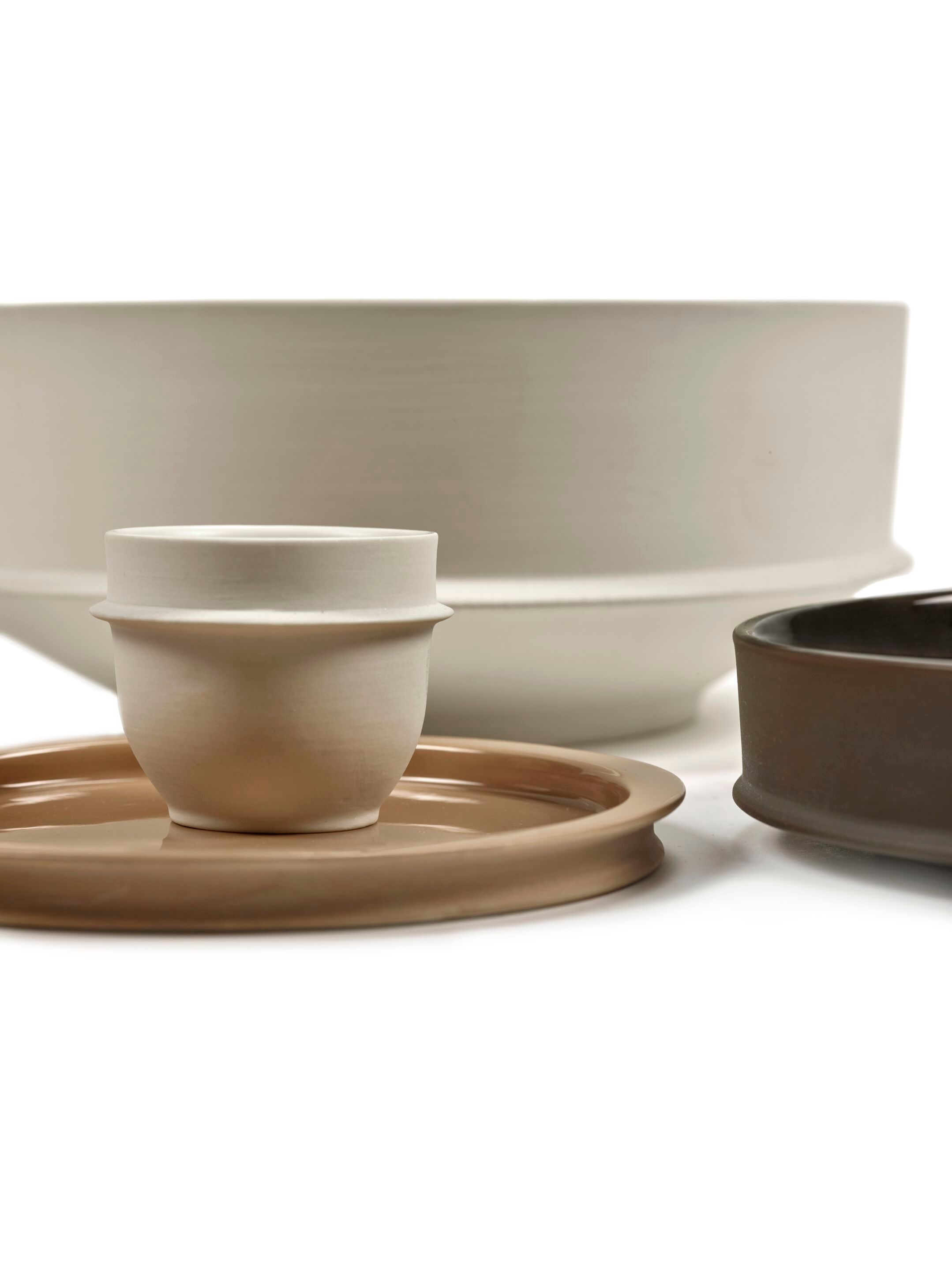 Фарфоровая круглая плоская тарелка Serax Dune ARCH-00095341 - Вид №7