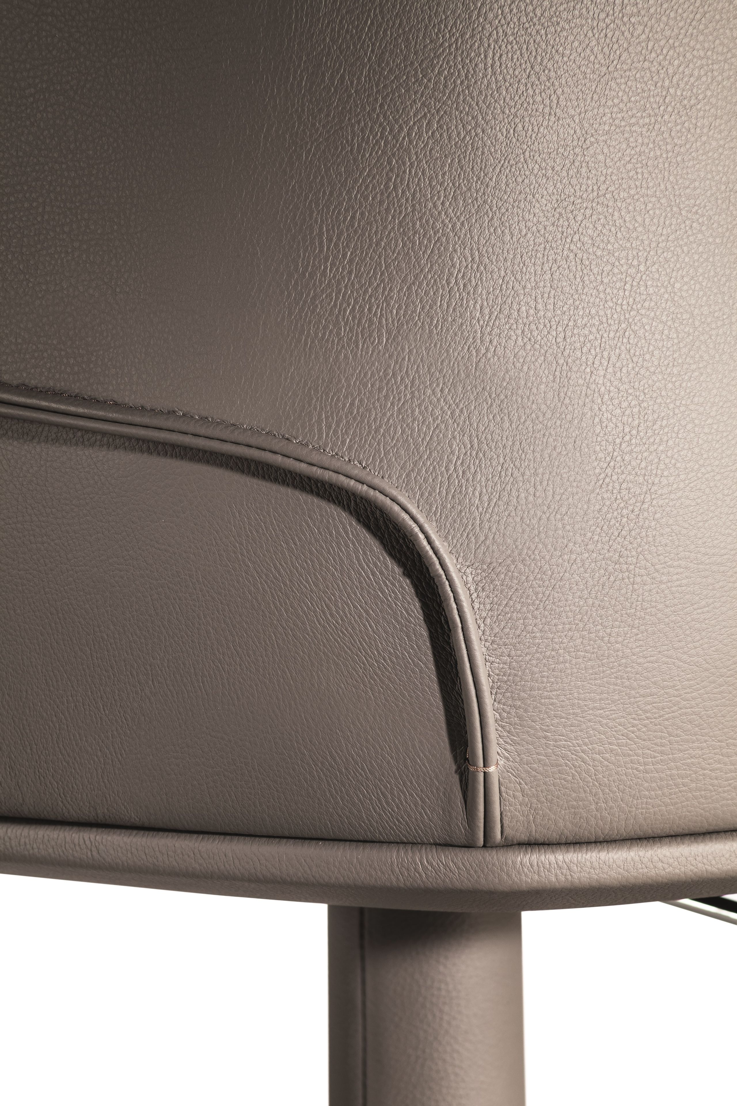 Регулируемый по высоте кожаный высокий стул Poltrona Frau ARCH-00092695 - Вид №8