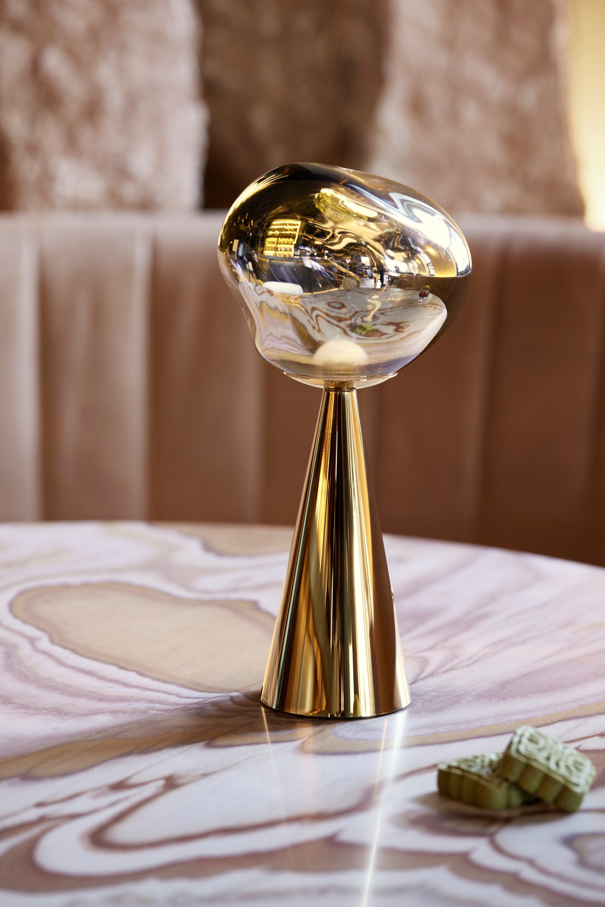 Светодиодная настольная лампа с батарейным питанием Tom Dixon Melt ARCH-00056851 - Вид №61