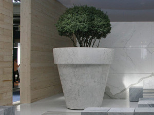 Мраморный плантатор