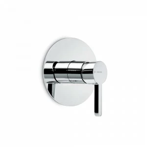 Однорычажный смеситель скрытого монтажа с одним выходом, соединения 1/2 ". ERGO NEWFORM Италия