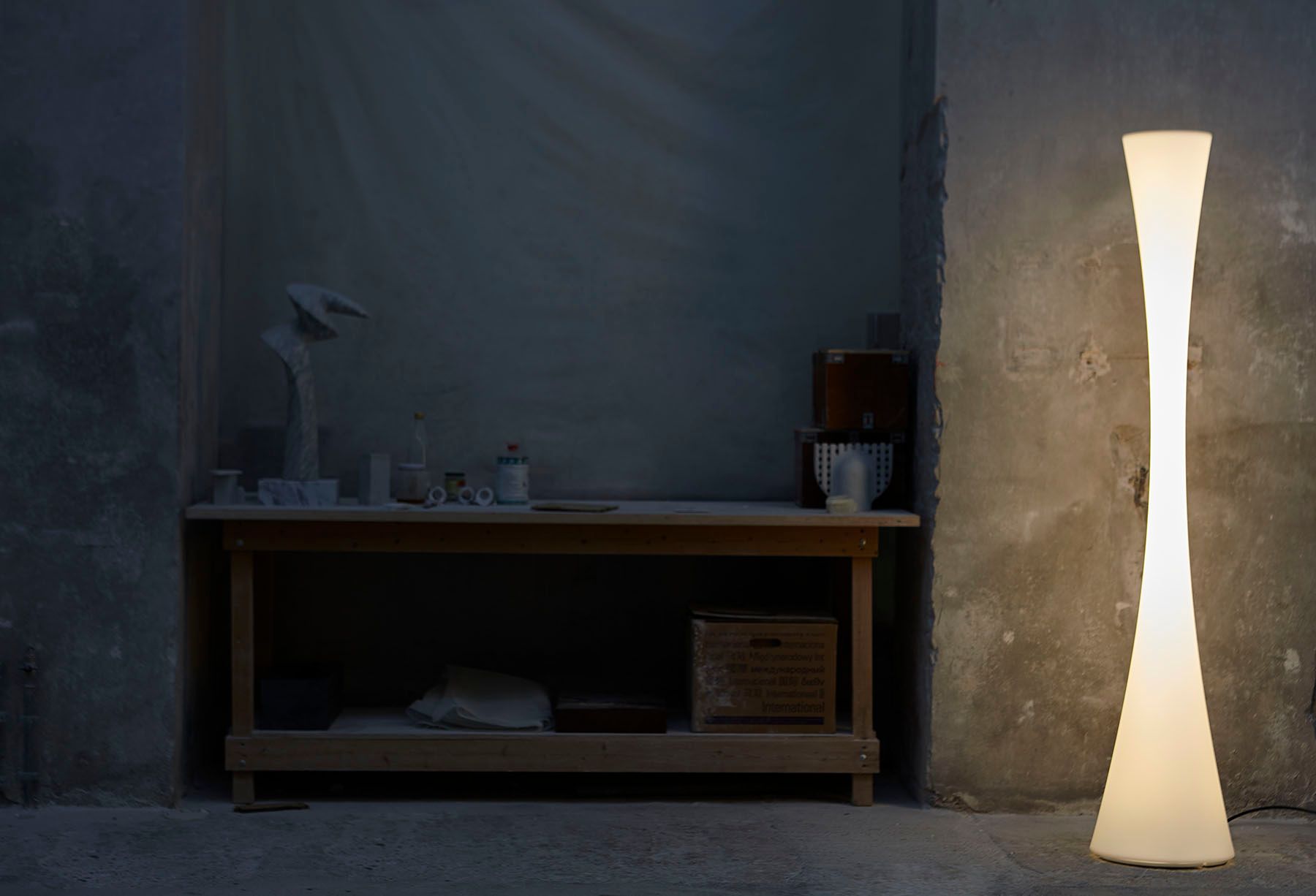 Напольная лампа из полиэтилена Martinelli Luce BICONICA POL ARCH-00047933 - Вид №6