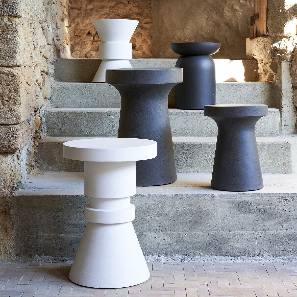 Высокий круглый каменный садовый столик AMPM BELLO ARCH-00016648 - Вид №1