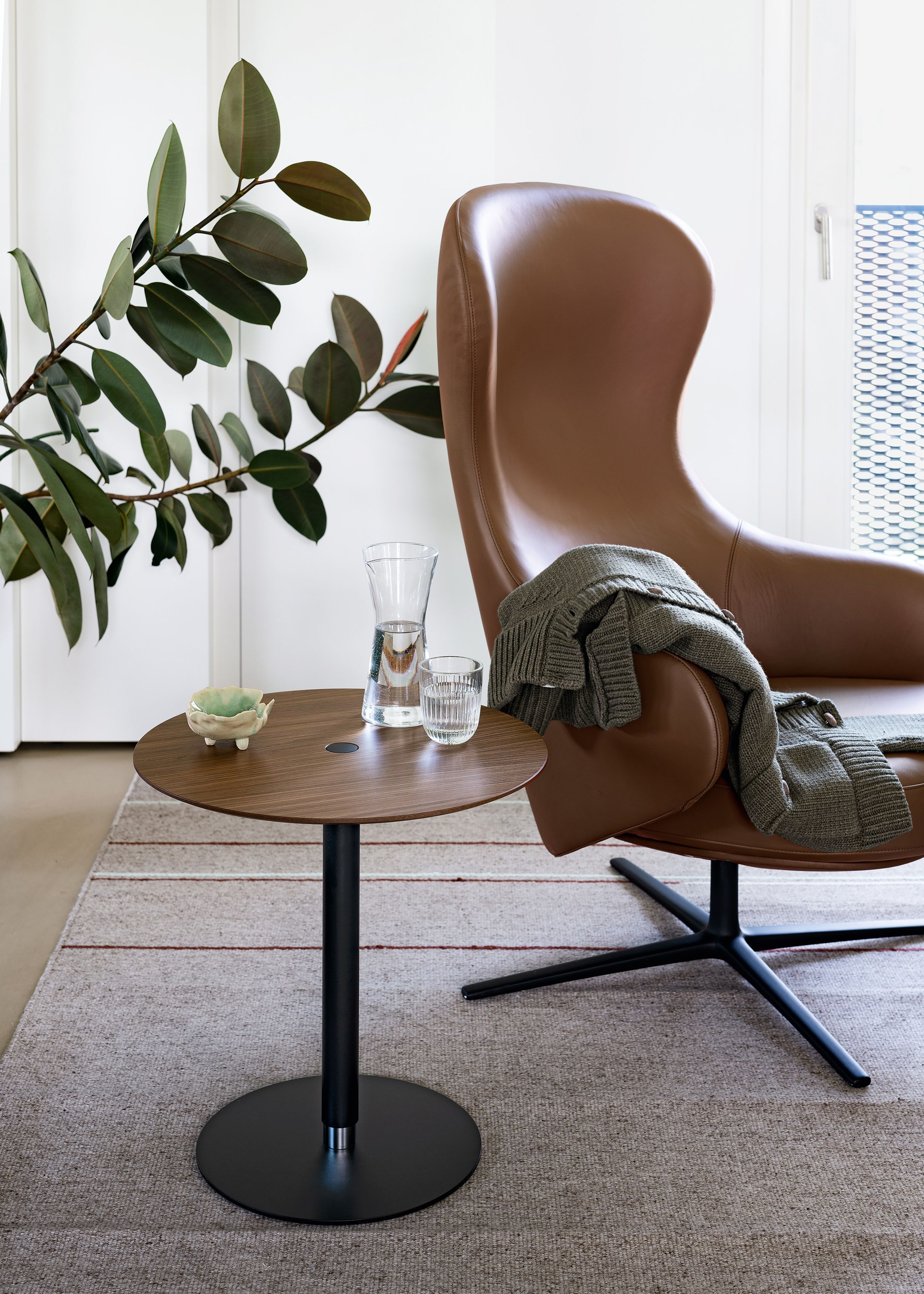 Вращающееся кресло с самотяжеляющимся механизмом Kristalia Dua ARCH-00038731 - Вид №7