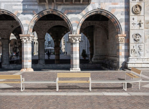 Алюминиевая скамья со спинкой