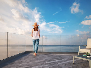 Стеклянный парапет для окон и балконов