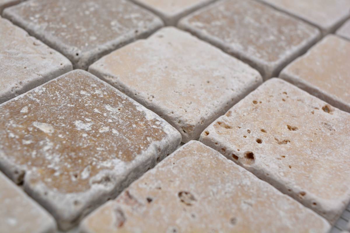 Мозаика из травертина Gold, Silver и грецкого ореха Mosaix мрамор ARCH-00017772 - Вид №1