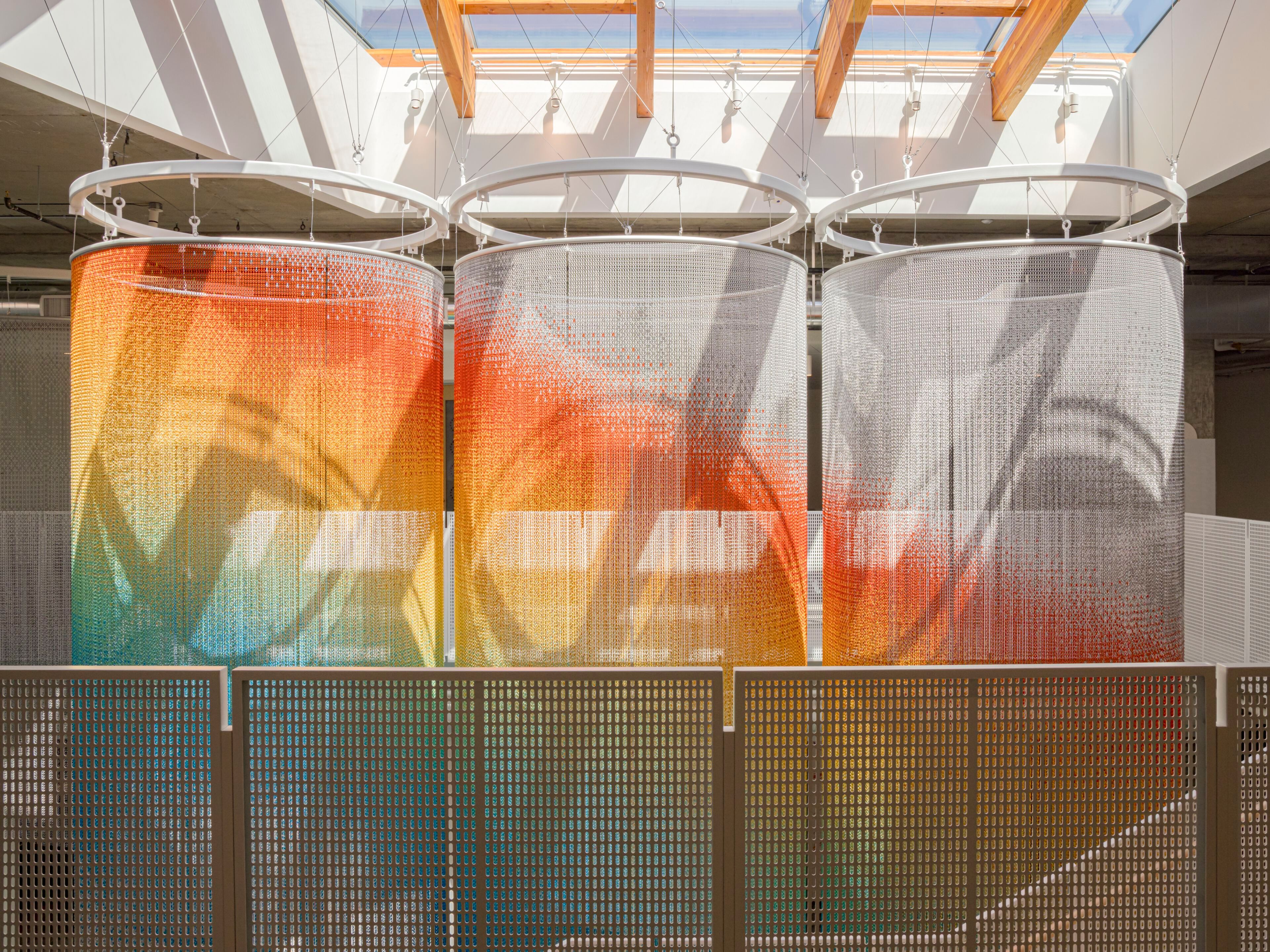 Алюминиевая проволочная палатка Kriskadecor SPACE DIVIDER - CORPORATE OFFICE ARCH-00069512