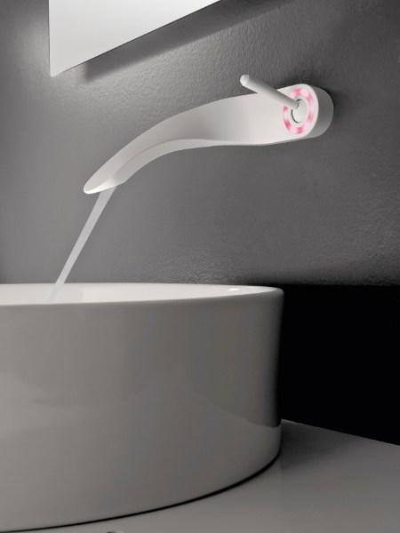 GRAFF Смеситель для умывальника настенный электронный Ametis sun-id-1355793 - Вид №2