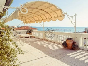 GH LAZZERINI Пристроенная пергола из кованого железа