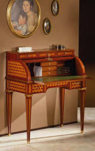 Письменный стол  SERAFINO MARELLI 410
