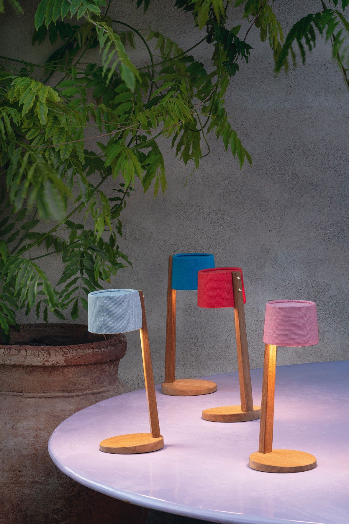 Настольная лампа из тикового дерева с батарейным питанием Ethimo Gaia ARCH-00058108 - Вид №11