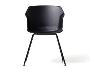 Кожаный стул с подлокотниками