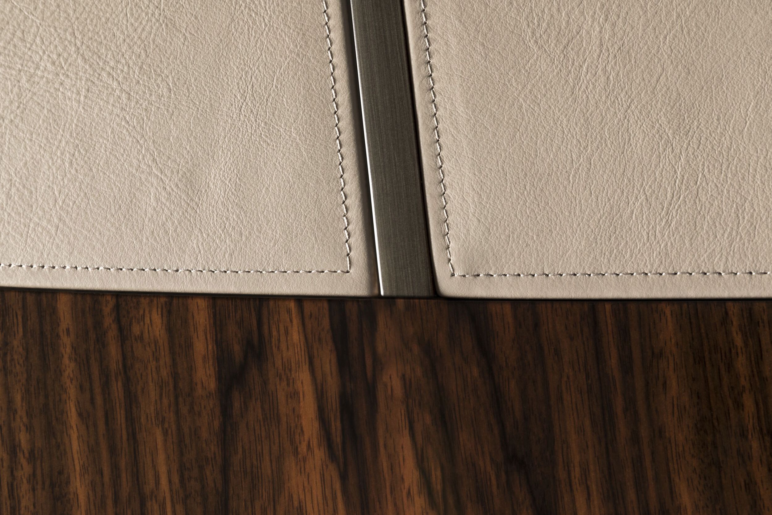 Эвкалиптовый стол с кожаной обивкой OAK Metronome ARCH-00125161 - Вид №7