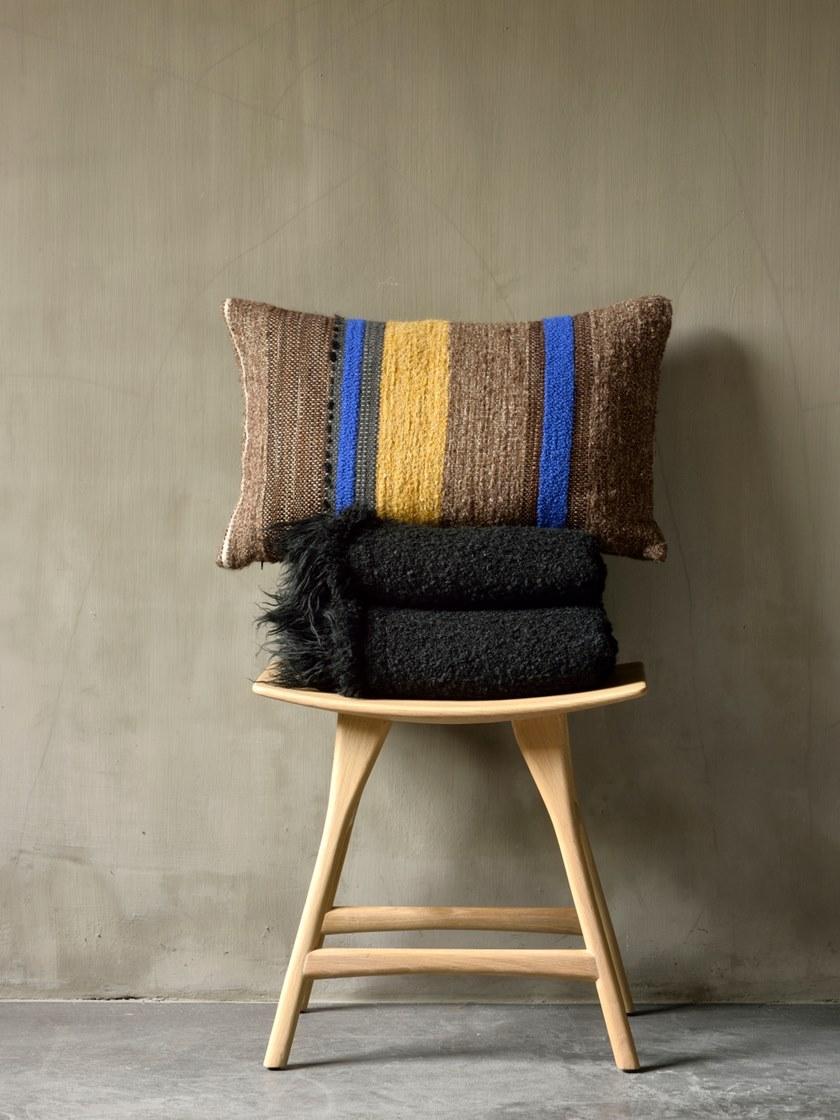 Ethnicraft Прямоугольная подушка из ткани для дивана Mystic ink 21069 - Вид №4